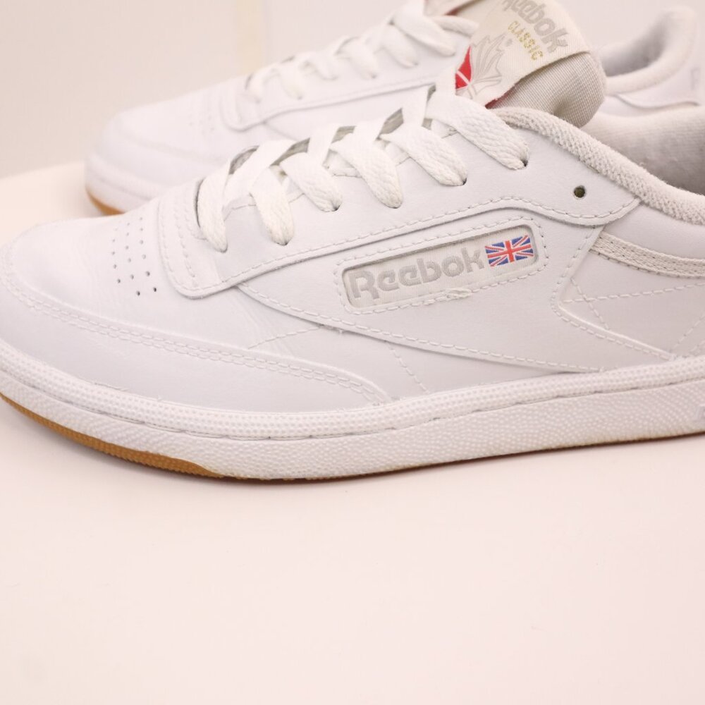 reebok classic leather. women. size us 7.5.reebok classic leather. women. size u